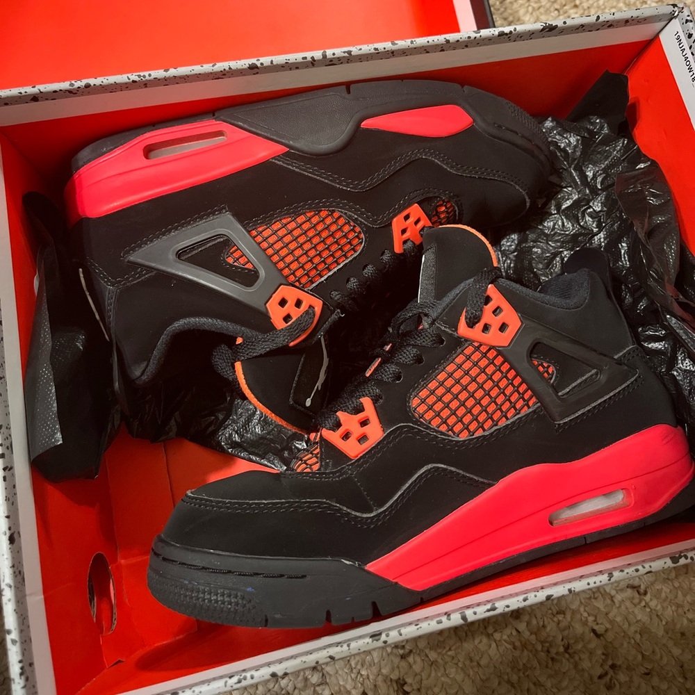 Fire red jordan 4’s